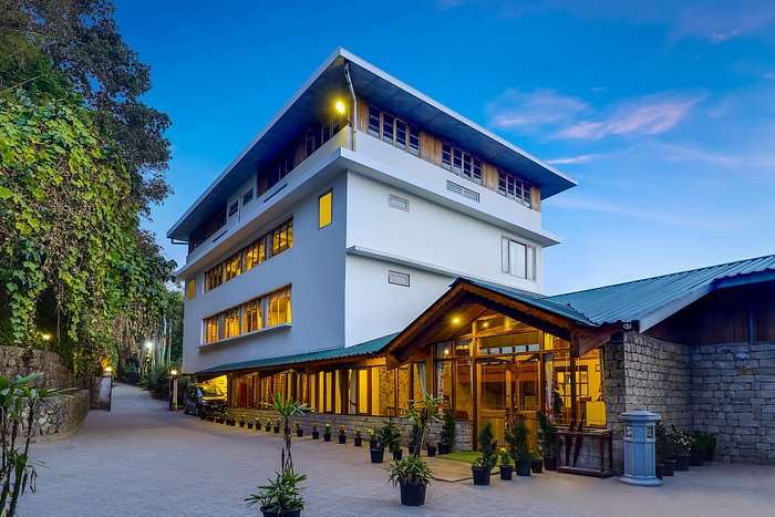 SUMMIT NAMNANG COURTYARD & SPA